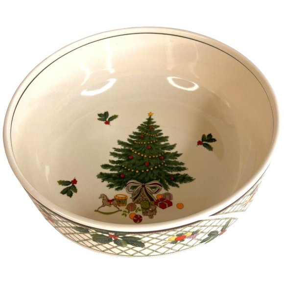 Mikasa Heritage Christmas Story Serving Bowl 9 1/2 IN Large Vegetable VTG CAB08 - Picture 1 of 9